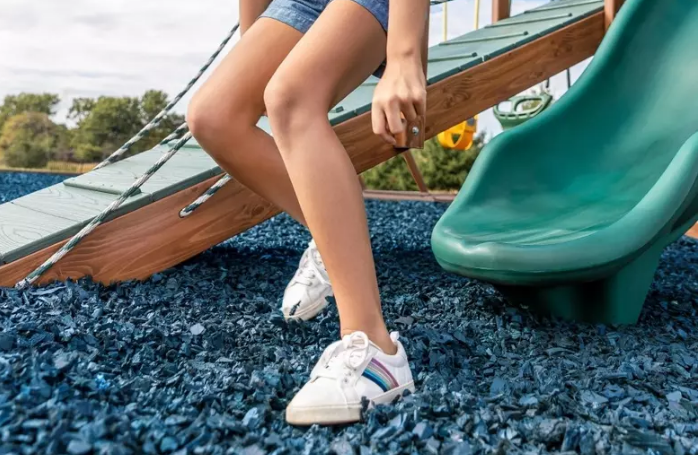 Playgrounds e o piso seguro: A solução sustentável com pneus reciclados.